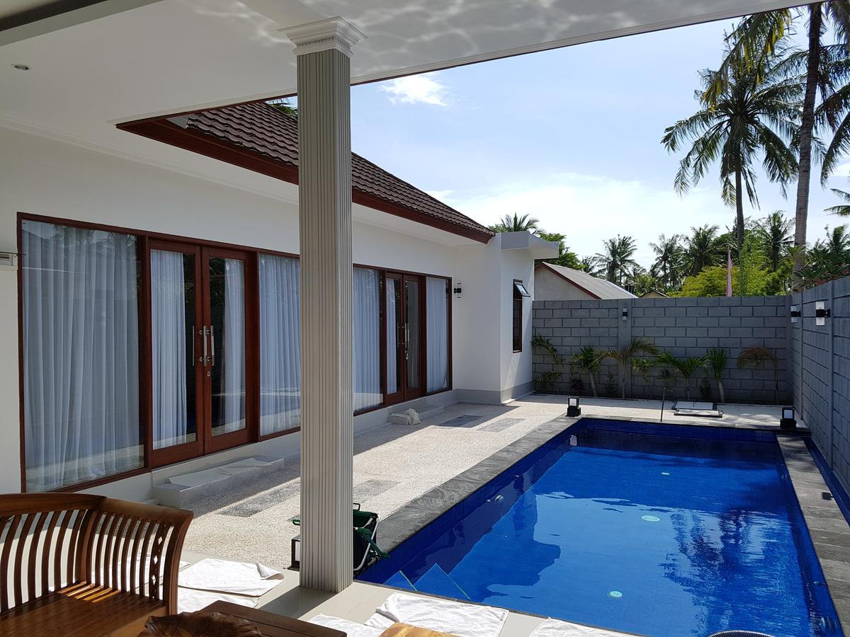 Villa Pine Tree Gili Trawangan Extérieur photo