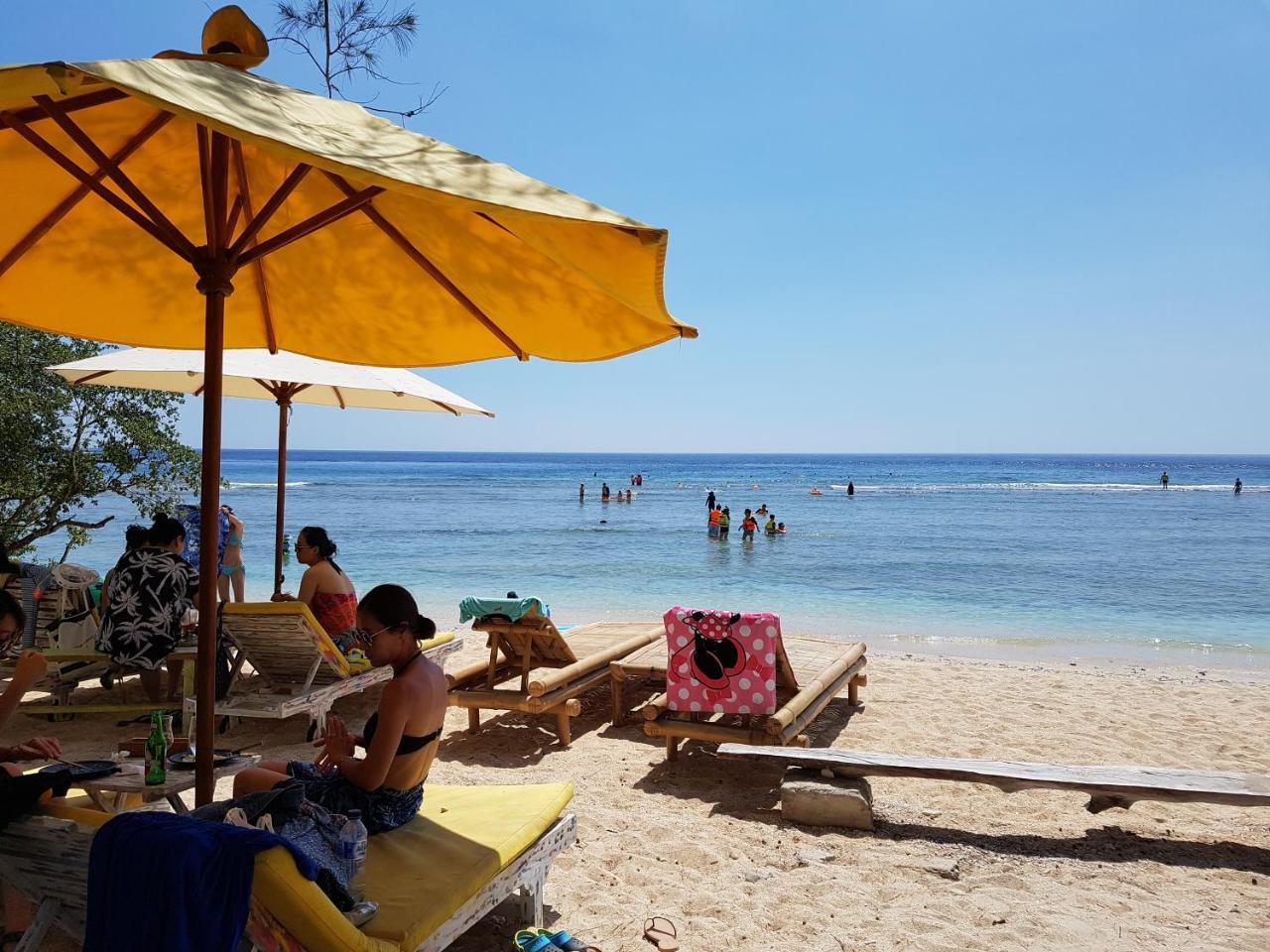 Villa Pine Tree Gili Trawangan Extérieur photo